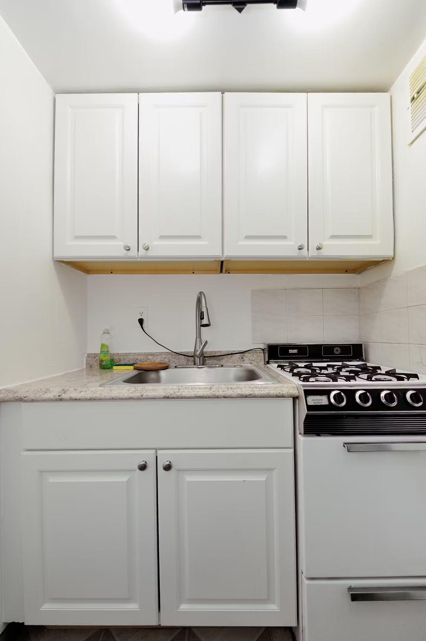 Furnished Studio Apartment in Lincoln Square, Manhattan