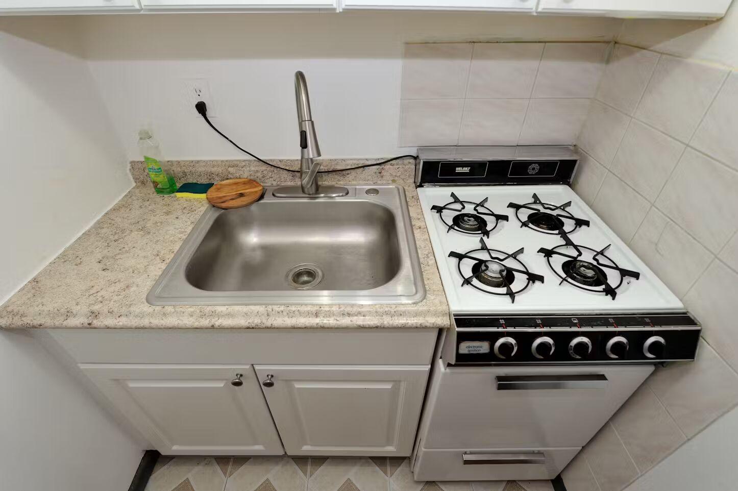 Furnished Studio Apartment in Lincoln Square, Manhattan