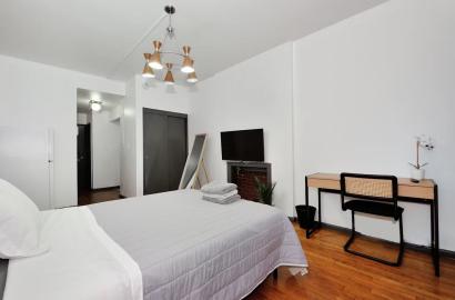 Furnished Studio Apartment in Lincoln Square, Manhattan