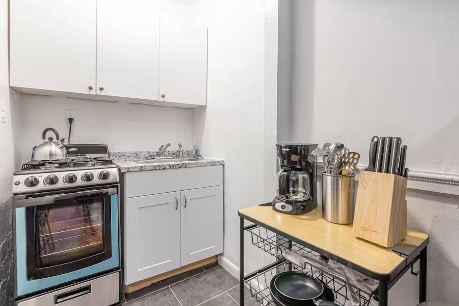 Furnished Studio Apartment in Fifth Avenue, Manhattan