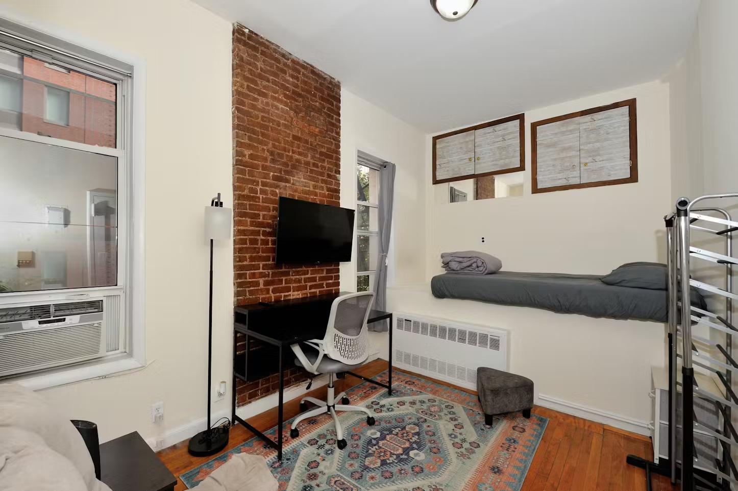 Fully Furnished Studio apartment in Inwood Manhattan