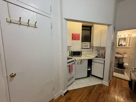 Furnished Studio Apartment in South Harlem Manhattan