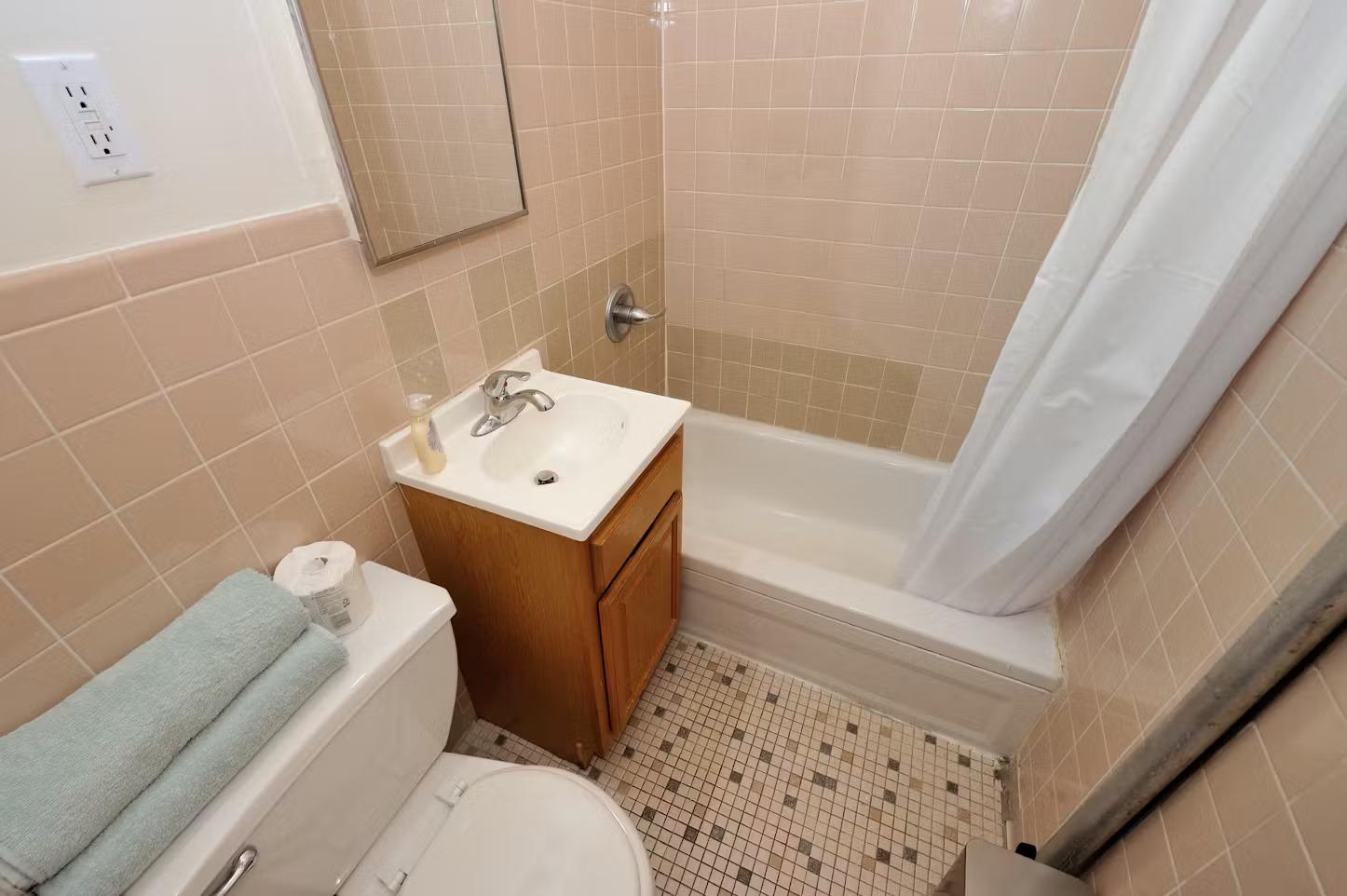 Fully Furnished Studio apartment in Inwood Manhattan